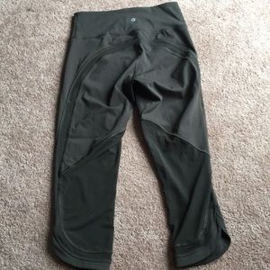 Lululemon olive green crops